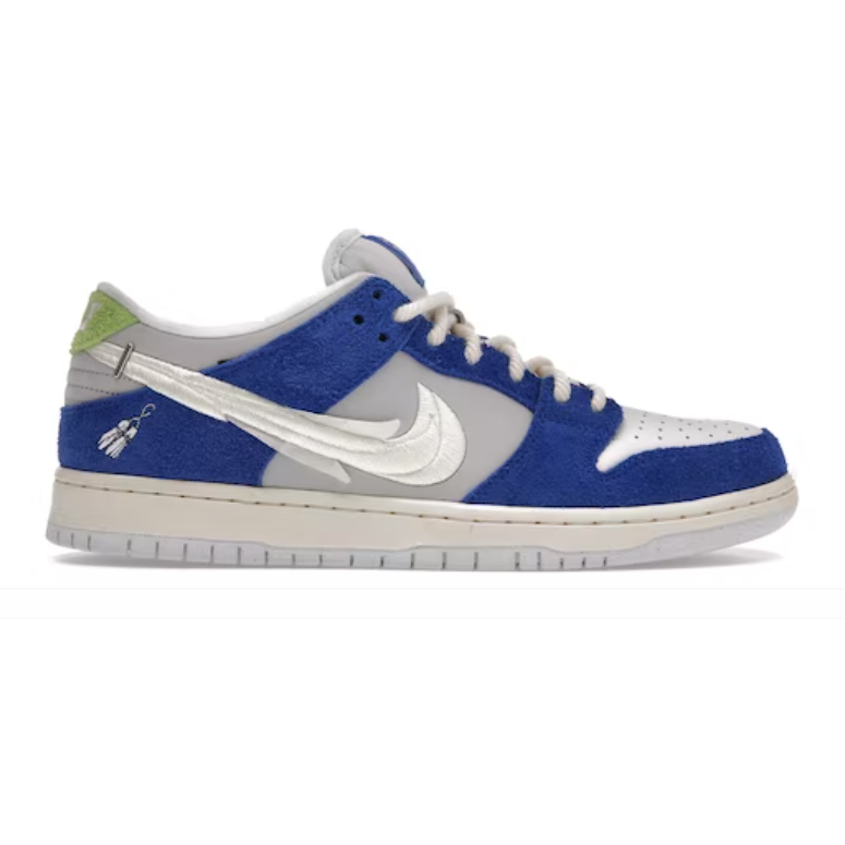 Nike SB Dunk Low Fly Streetwear Gardenia sneakers with suede upper and floral embroidery – authentic and fast shipping